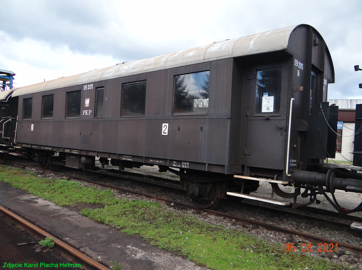 Passenger wagons type Bi, No. 09 205. 2021